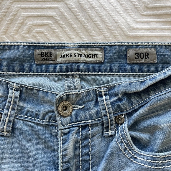 BKE Men's 30R Jake Straight Jeans Faded Light Blue Denim Stretch White Stitch - Picture 3 of 15